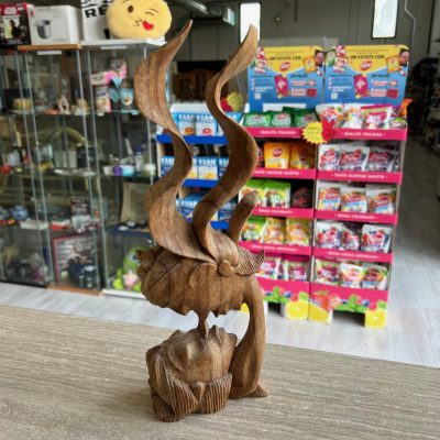 Scultura bacio tra amanti legno