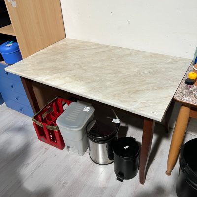Tavolo effetto marmo