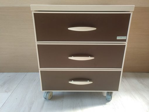 Cassettiera Moretti Compact