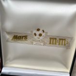 Cofanetto 25 Spille Italia 90 Mars MM's