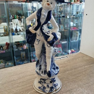 Statua donna Capodimonte