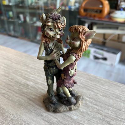 Statuetta Pixies Coppia Innamorati