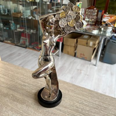 Statua Argentata Dea Bendata Euro Statua Argentata Dea Bendata Euro