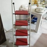 Scala 4 gradini ferro