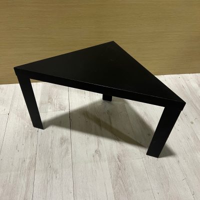 Tavolino Basso Triangolare Tavolino Basso Triangolare