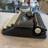 Macchina Scrivere Olympia