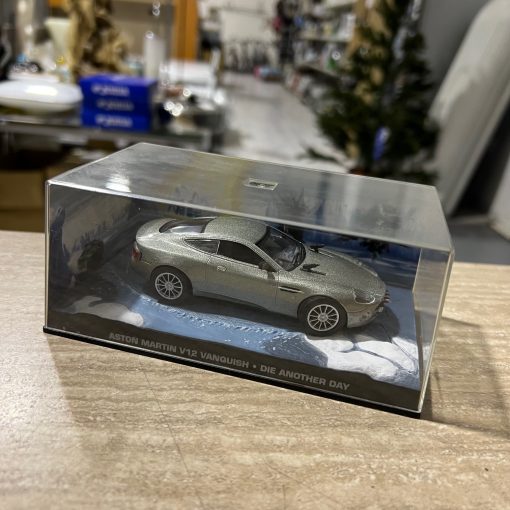 Modellino Aston Martin V12 Vanquish 007 Die Another Day