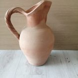 Brocca in terracotta
