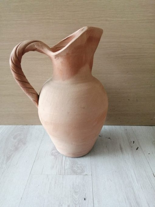 Brocca in terracotta