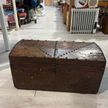 Baule Legno Borchiato