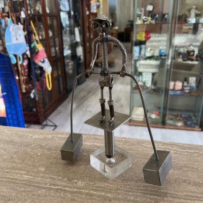 Scultura Artigianale Metallo Dondolante Scultura Artigianale Metallo Dondolante