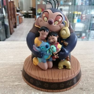 Statuetta Lilo e Stitch 20esimo anniversario Statuetta Lilo e Stitch 20esimo anniversario