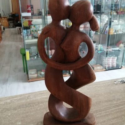 Statua legno innamorati Statua legno innamorati