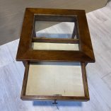 Tavolino Basso Vetrina