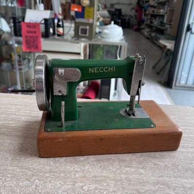 Macchina Cucire Portatile Necchi