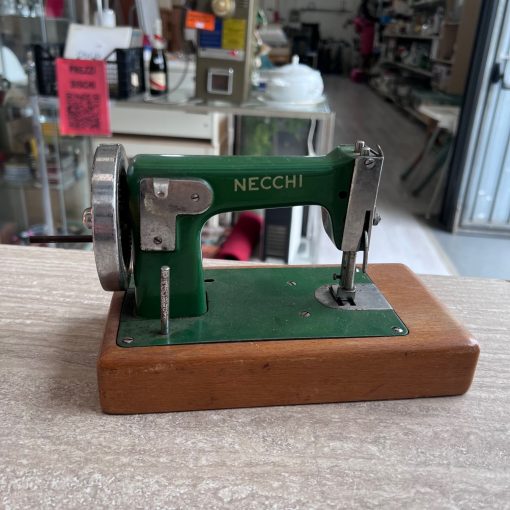 Macchina Cucire Portatile Necchi