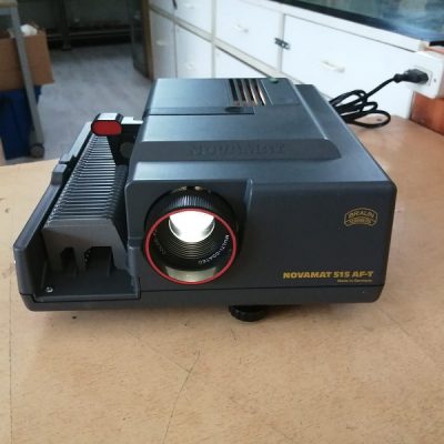 Proiettore diapositive Braun