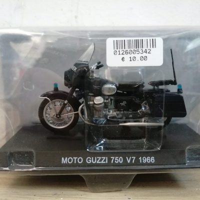 Modellino Carabinieri Moto Guzzi 750
