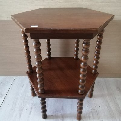 Tavolino esagonale Tavolino esagonale