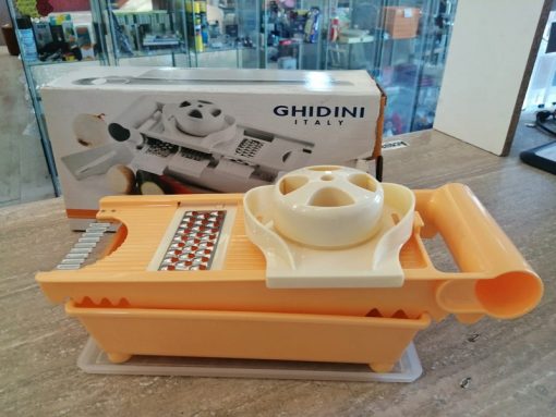 Affetta tutto Ghidini