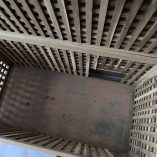 Contenitore Legno Forato