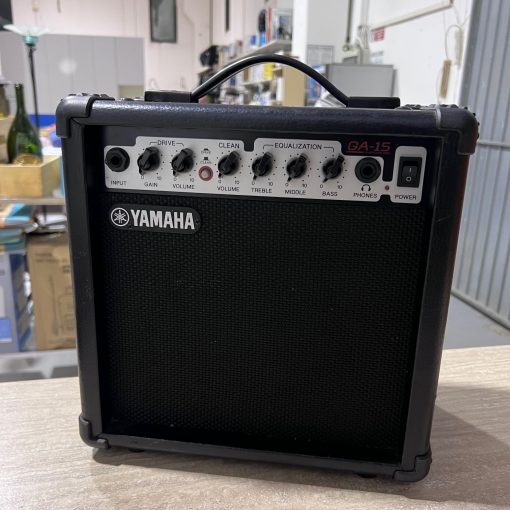 Amplificatore Yamaha GA-15