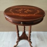 Tavolino ovale in legno