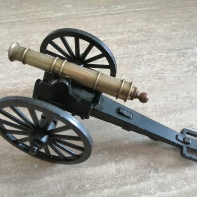 Modellino cannone