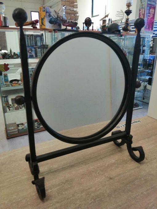 Specchio in ferro battuto